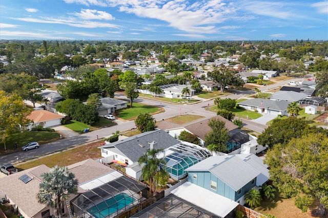 2105 39TH STREET W, Bradenton, FL 34205