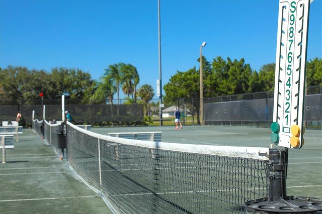 2105 39TH STREET W, Bradenton, FL 34205