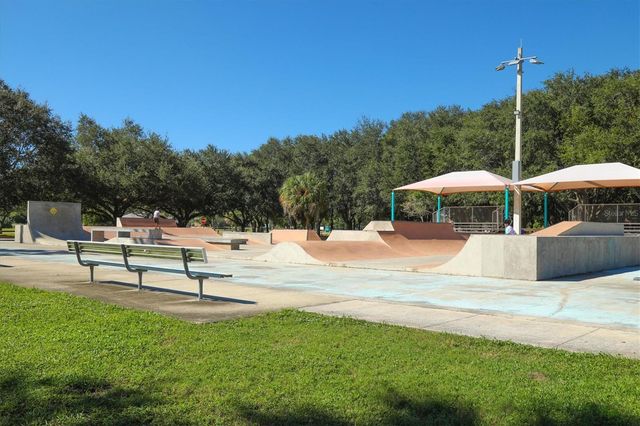 2105 39TH STREET W, Bradenton, FL 34205