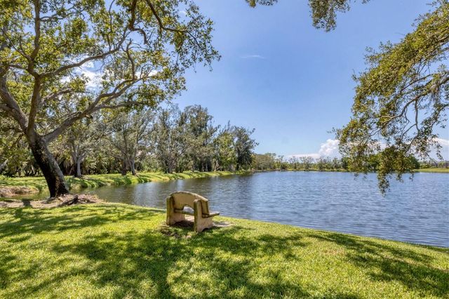 2105 39TH STREET W, Bradenton, FL 34205