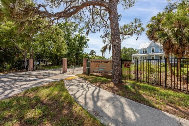 2105 39TH STREET W, Bradenton, FL 34205