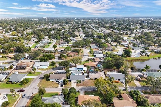 2105 39TH STREET W, Bradenton, FL 34205