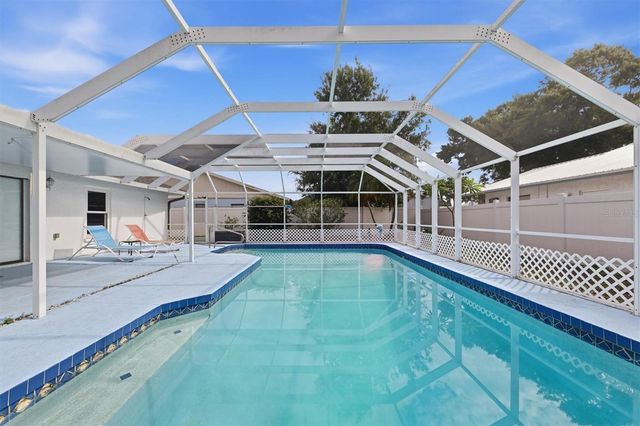 2105 39TH STREET W, Bradenton, FL 34205