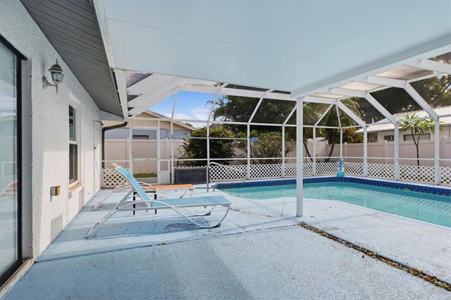 2105 39TH STREET W, Bradenton, FL 34205