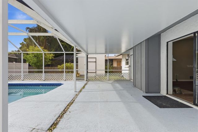 2105 39TH STREET W, Bradenton, FL 34205