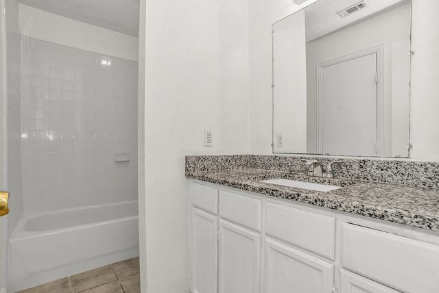 1437 Brook Meadow Circle, Lancaster, TX 75134