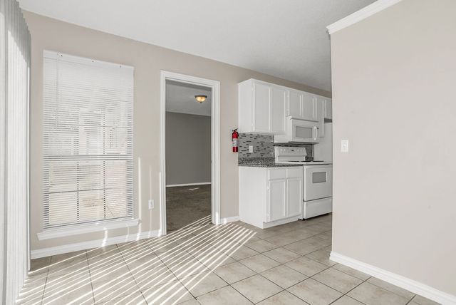 1437 Brook Meadow Circle, Lancaster, TX 75134