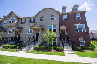 2940 GLENBAR Circle, Rochester Hills, MI 48307