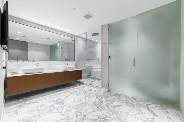 10201 Collins Avenue 807, Bal Harbour, FL 33154