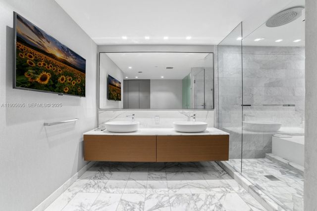 10201 Collins Avenue 807, Bal Harbour, FL 33154