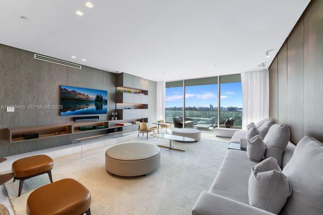 10201 Collins Avenue 807, Bal Harbour, FL 33154
