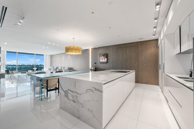 10201 Collins Avenue 807, Bal Harbour, FL 33154