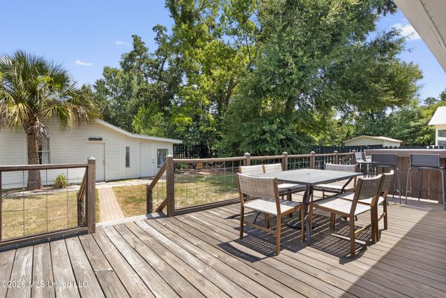 145 Bay View Court, Bay Saint Louis, MS 39520