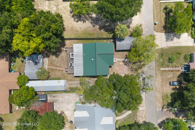145 Bay View Court, Bay Saint Louis, MS 39520