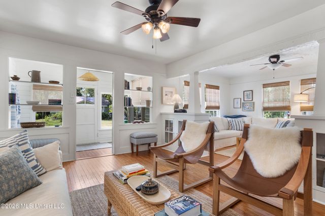 145 Bay View Court, Bay Saint Louis, MS 39520