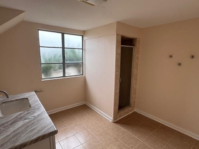 60 Tarpon Street, Bayou Vista, TX 77563