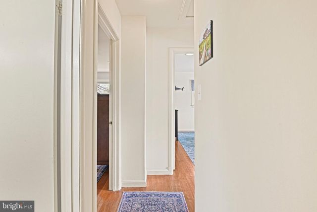 909 PLUM ST SW, Vienna, VA 22180