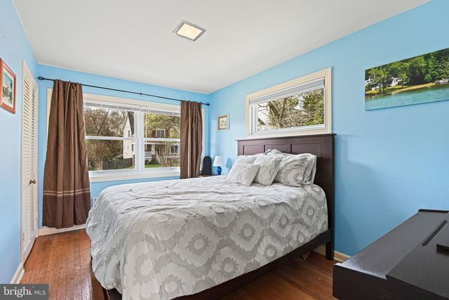 909 PLUM ST SW, Vienna, VA 22180