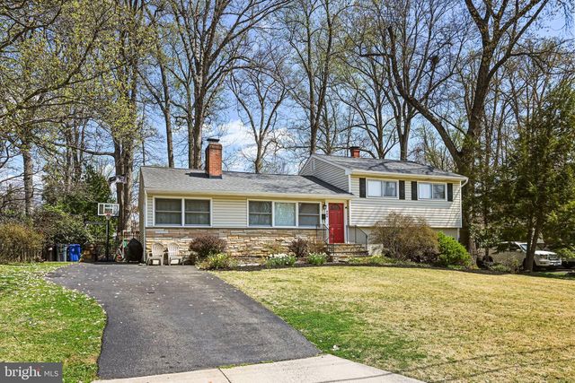 909 PLUM ST SW, Vienna, VA 22180