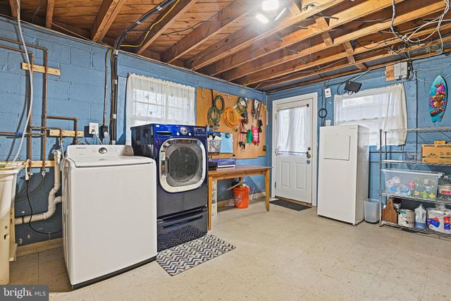 909 PLUM ST SW, Vienna, VA 22180