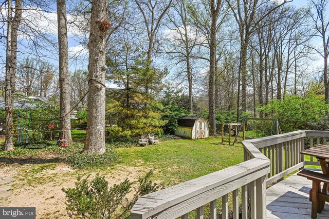 909 PLUM ST SW, Vienna, VA 22180