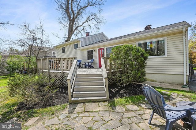 909 PLUM ST SW, Vienna, VA 22180