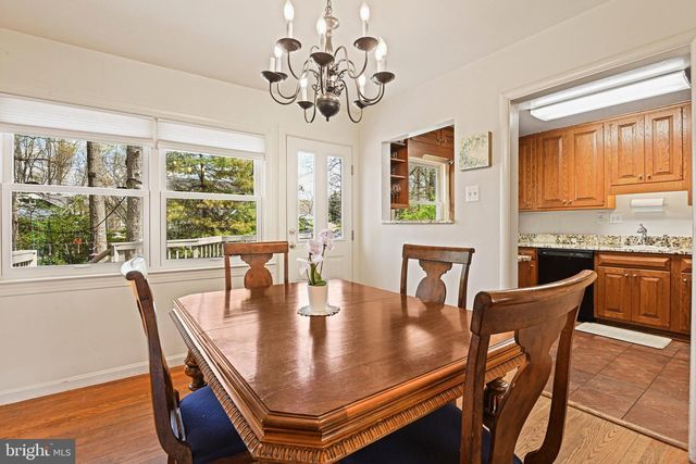 909 PLUM ST SW, Vienna, VA 22180