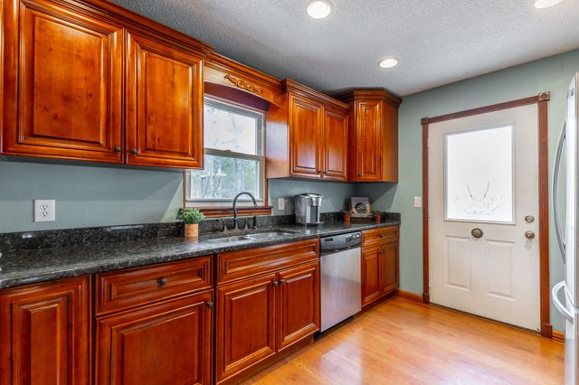 594 Rakestraw Road, Mcdonald, TN 37353