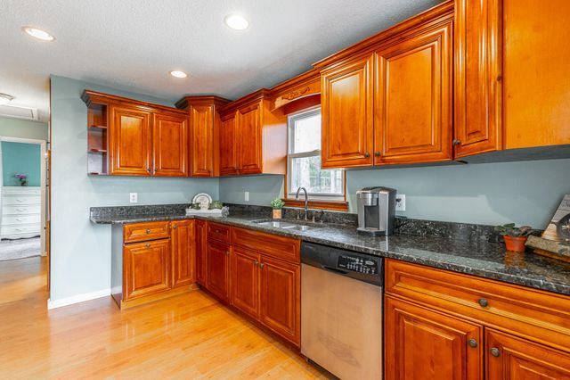 594 Rakestraw Road, Mcdonald, TN 37353