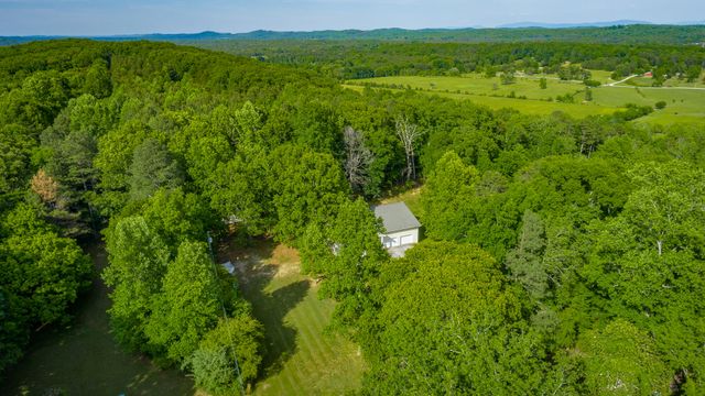 594 Rakestraw Road, Mcdonald, TN 37353