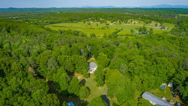 594 Rakestraw Road, Mcdonald, TN 37353