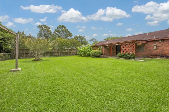 5818 Effingham Drive, Houston, TX 77035