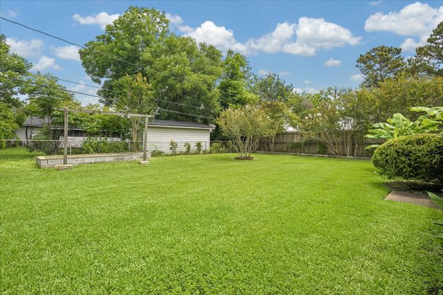 5818 Effingham Drive, Houston, TX 77035