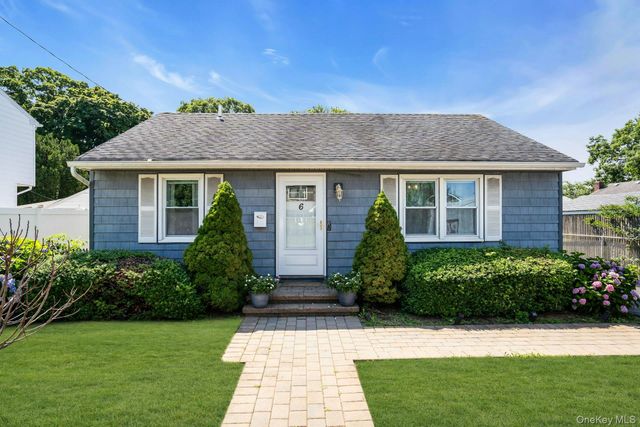 6 Linton Court, West Babylon, NY 11704