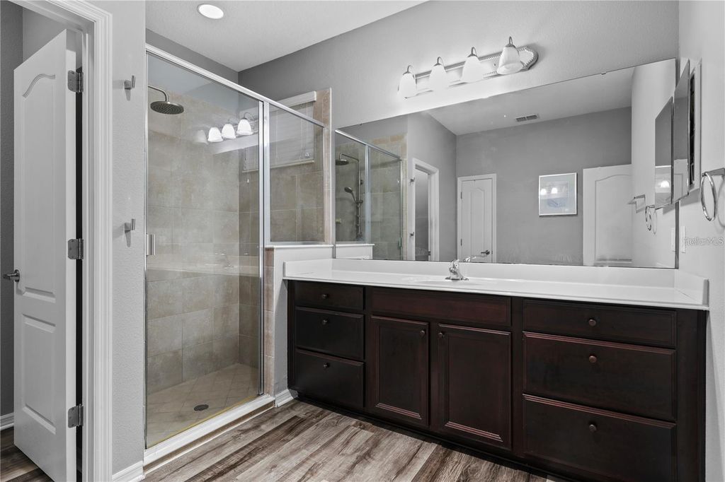 Image 16 of property listing at 12679 CALDERDALE AVENUE, Windermere, FL 34786
