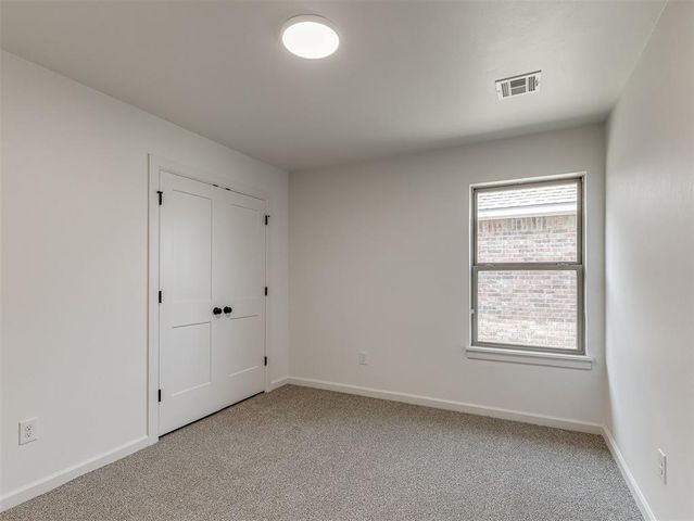 12501 Dolche Vita Drive, Yukon, OK 73099