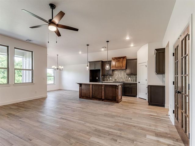 12501 Dolche Vita Drive, Yukon, OK 73099