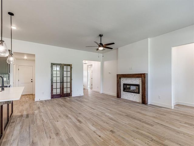 12501 Dolche Vita Drive, Yukon, OK 73099