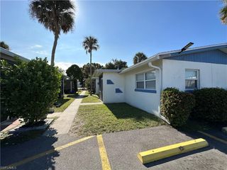 40 Willis RD # 6, North Fort Myers, FL 33917