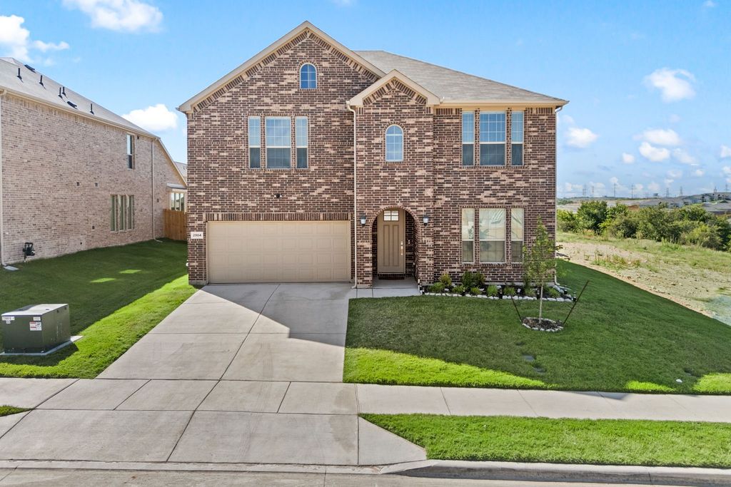 2904 Brainerd Drive, Saginaw, TX 76179