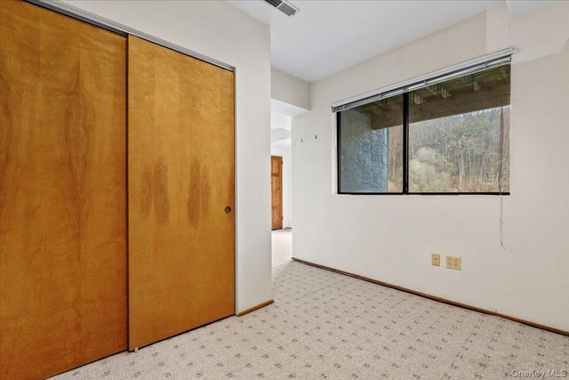 88 Farm Lake Crescent Road, Chappaqua, NY 10514