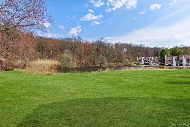 88 Farm Lake Crescent Road, Chappaqua, NY 10514