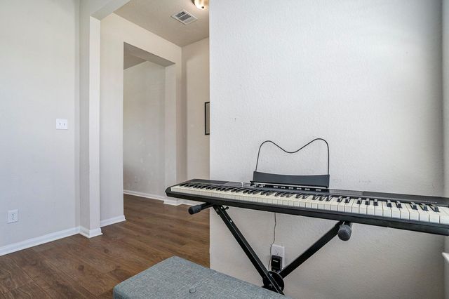 8302 Tourmaline Way, Texas City, TX 77591