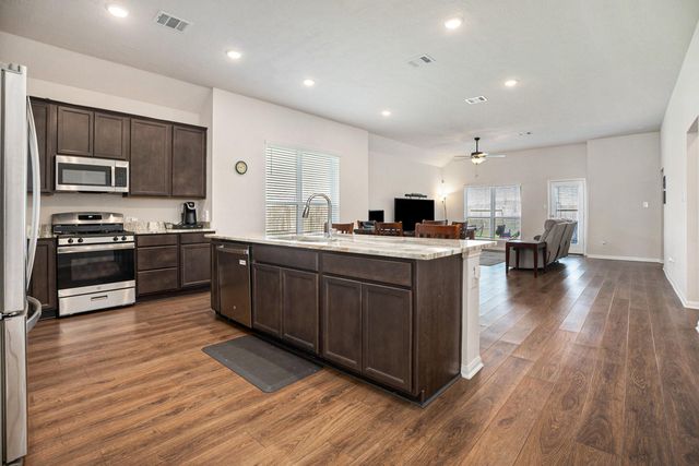 8302 Tourmaline Way, Texas City, TX 77591