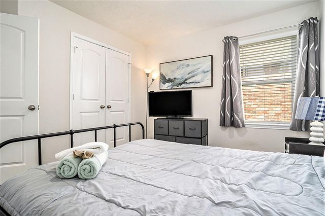 8302 Tourmaline Way, Texas City, TX 77591