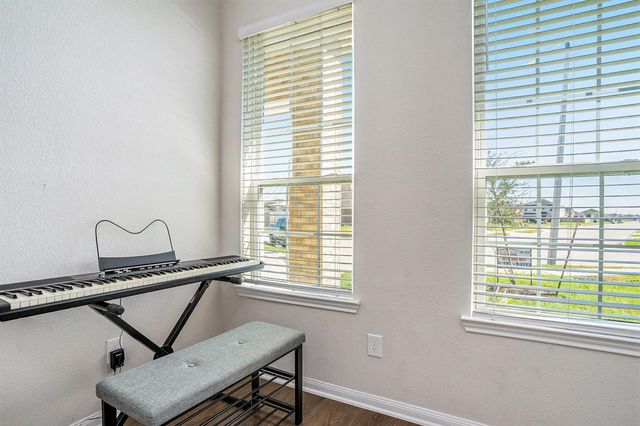 8302 Tourmaline Way, Texas City, TX 77591