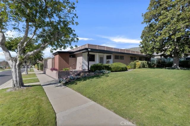 501 Birmingham Road, Burbank, CA 91504