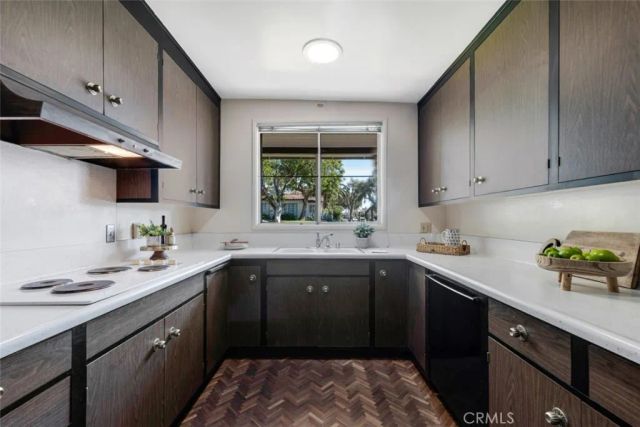 501 Birmingham Road, Burbank, CA 91504