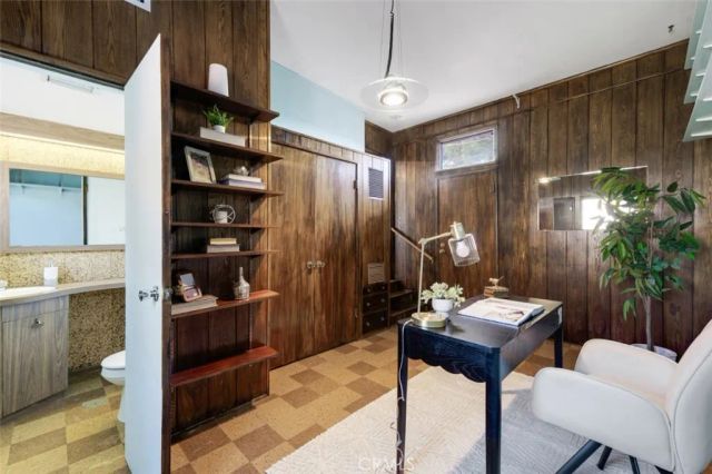 501 Birmingham Road, Burbank, CA 91504