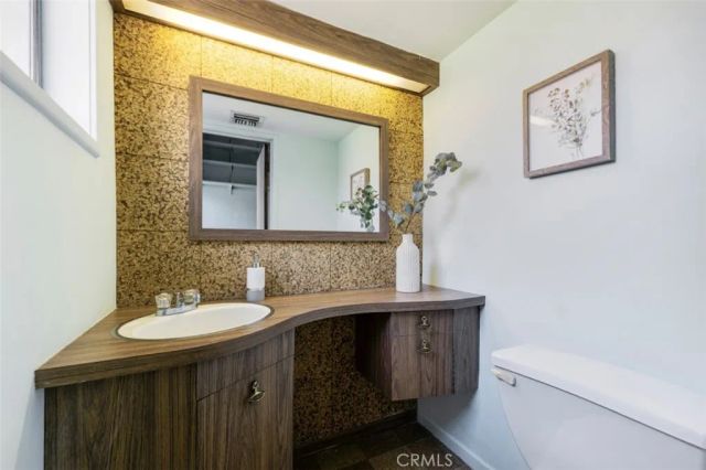 501 Birmingham Road, Burbank, CA 91504